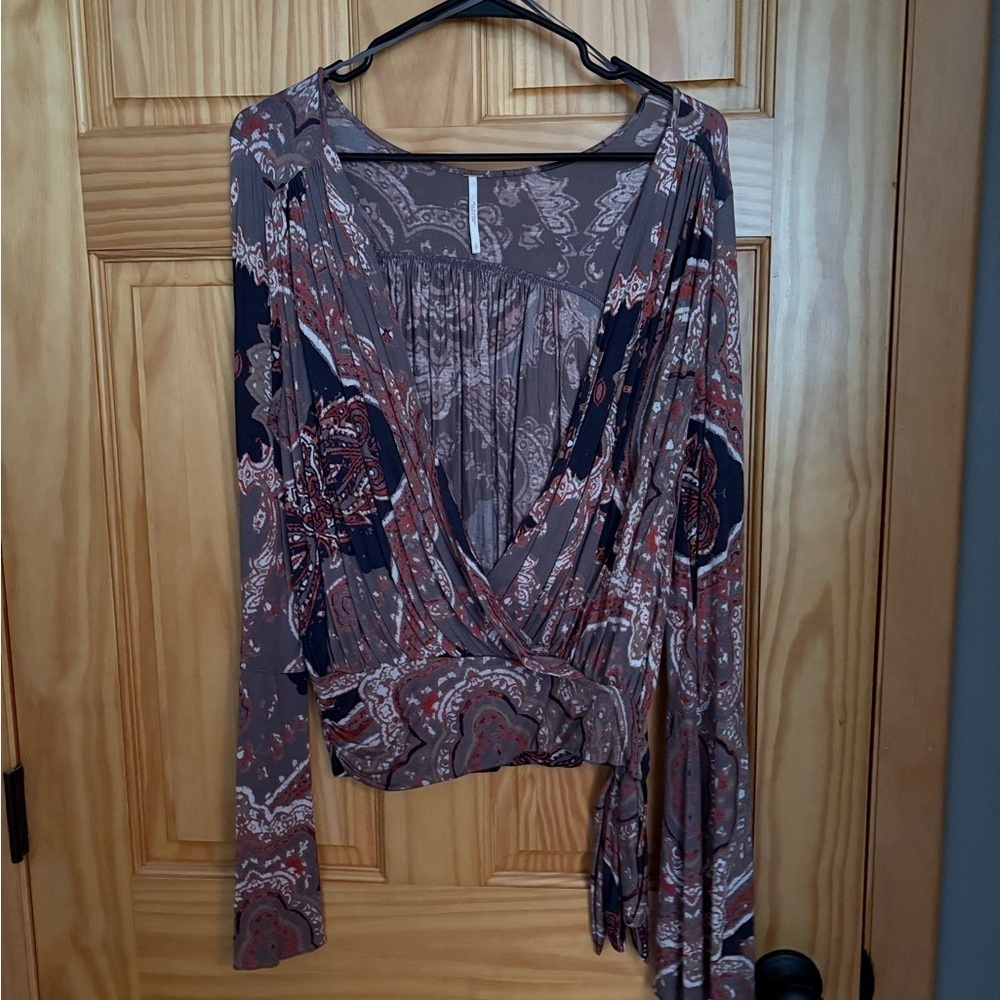 Free People Fiona Top with Bell Sleeves - Mocha Coral -Multicolor Paisley -Small - Picture 5 of 6